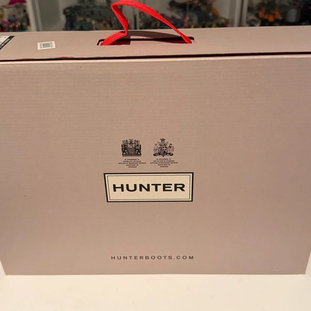 EUC - Hunter Hot Pink High Calf Rain Boots - Girls Size 6  - with box